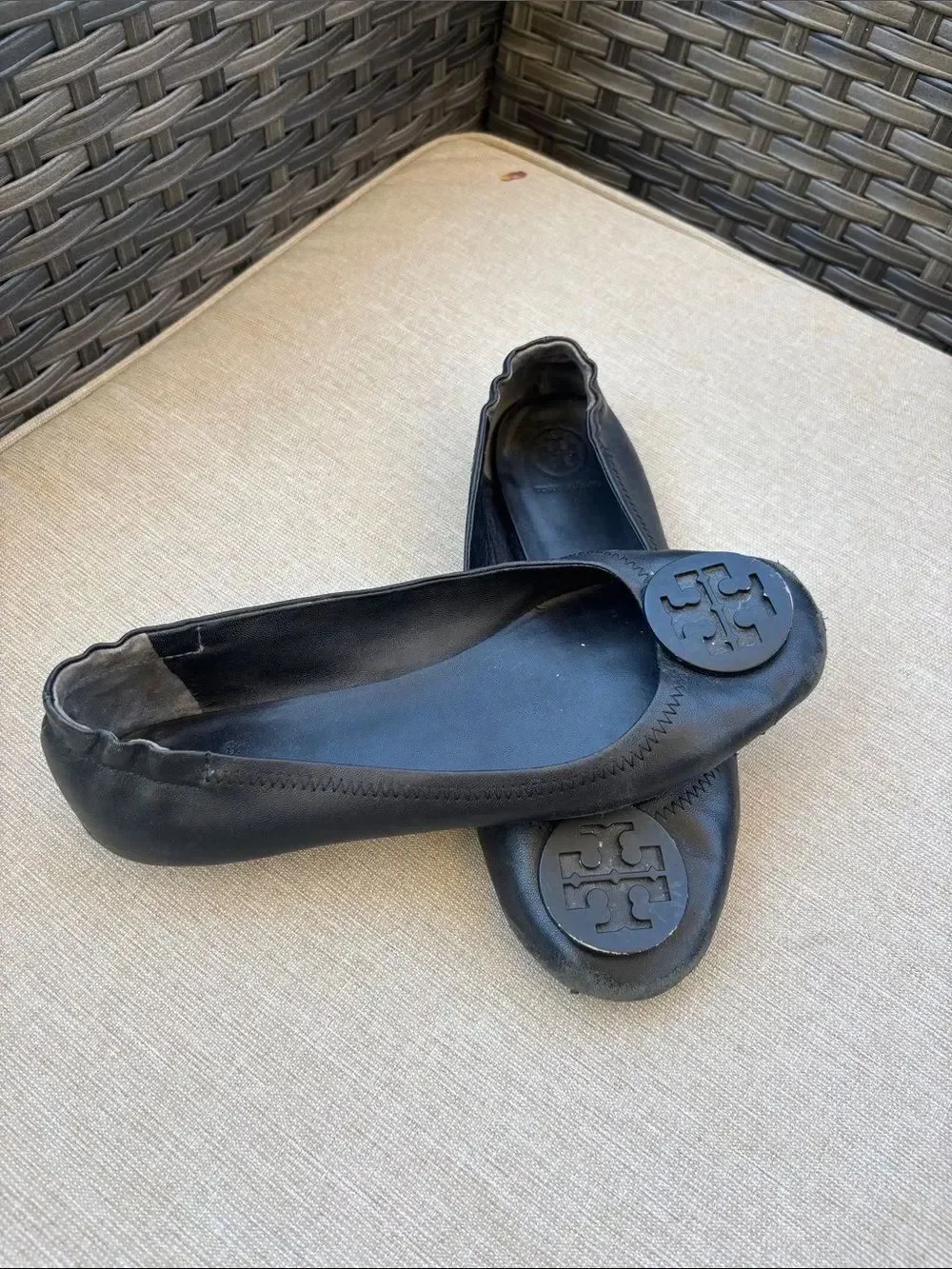Tory Burch Black Leather Logo Round-Toe Ballet Flats
